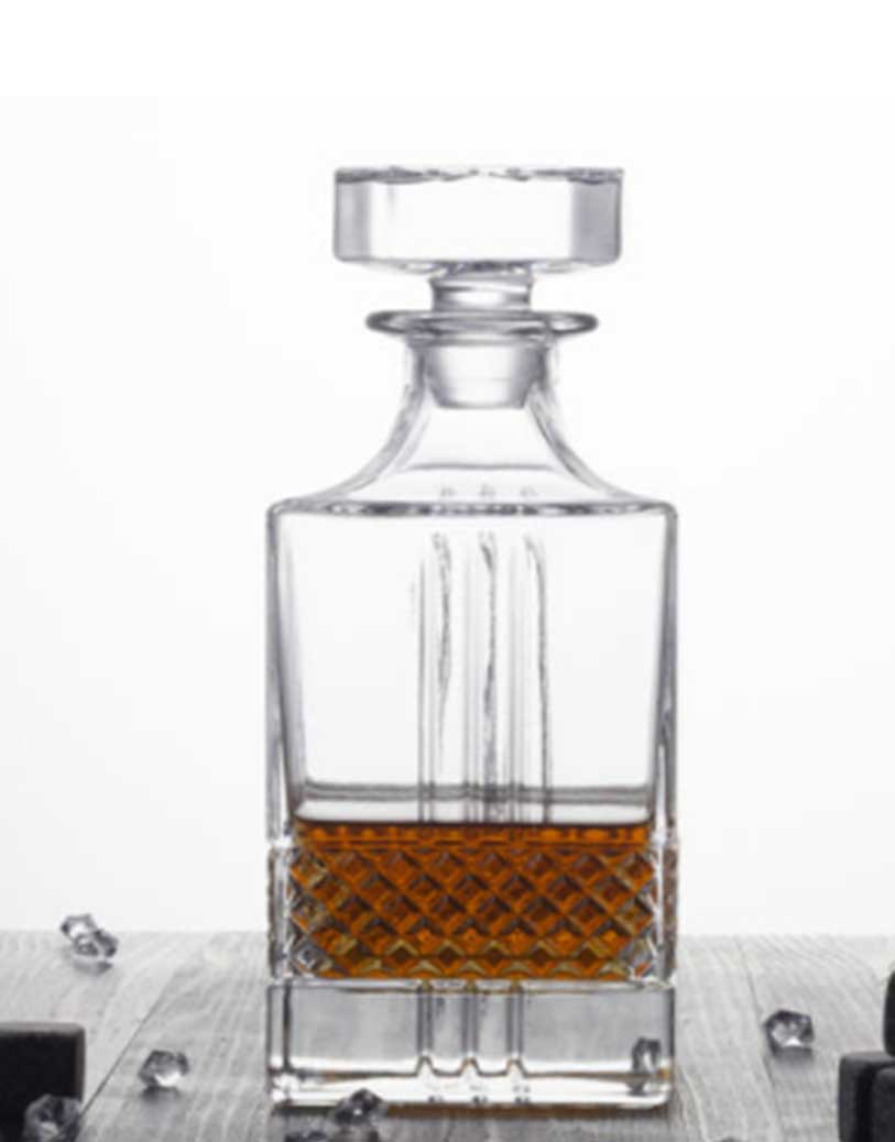 BRILLANTE SQUARE WHISKEY BOTTLE