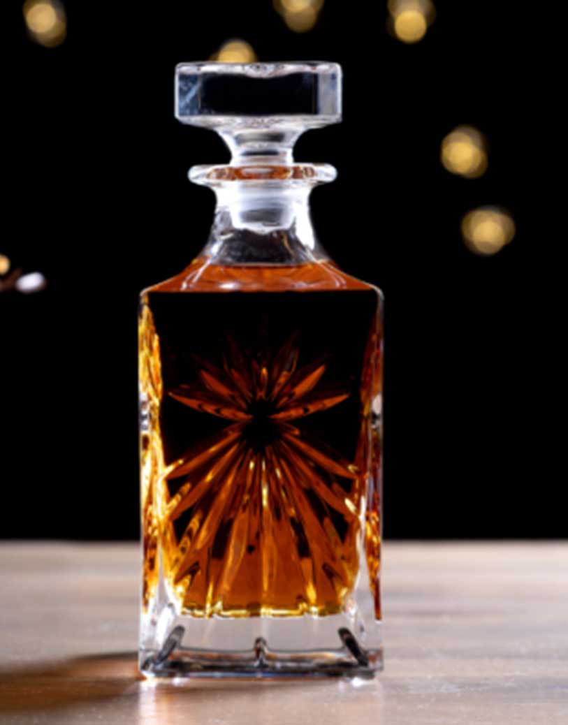 OASIS SQUARE WHISKEY BOTTLE