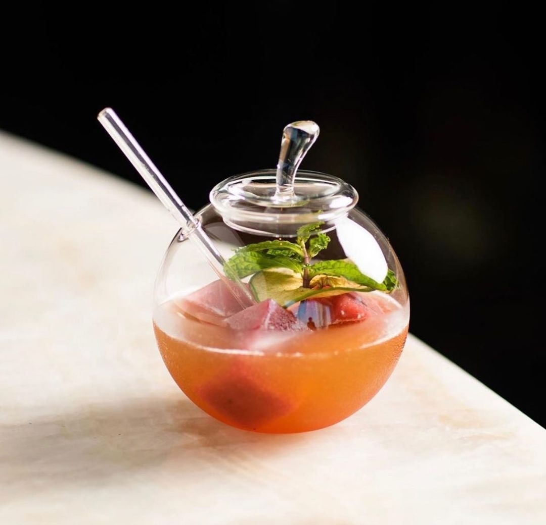 Apple Shape Glass 230ml 1 Pc